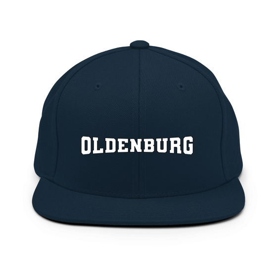 Oldenburg Cap mit Varsity4-Design (Dunkles Navy)